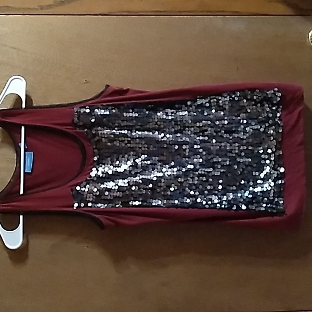 Simply Vera Vera Wang Burgundy Sequenced Tank Top Large
